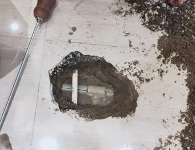 老边卫生间测漏水